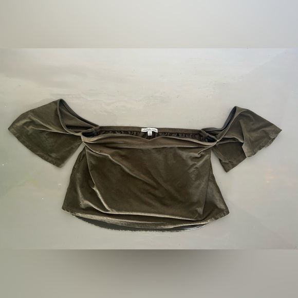 Charlotte Russe Crop Top - Picture 1 of 3